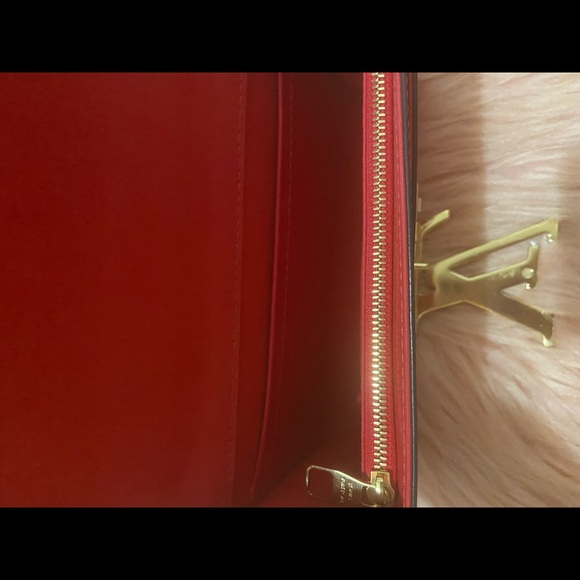 Lv - Picture 8 of 16